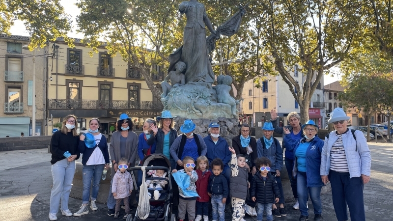 Marche Bleue avec les enfants de la Crèche de Françoise DOLTO